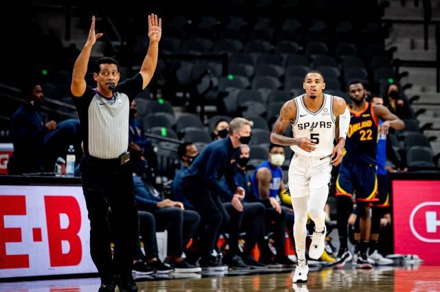 Leyu-8次抢断生涯新高 波波直言这一项穆雷已比肩帕克